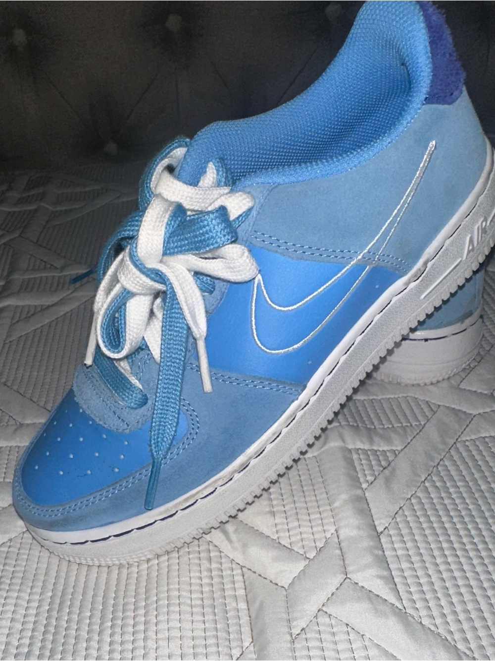 Nike Air Force One Low-Top Sneakers - Sky Blue & White